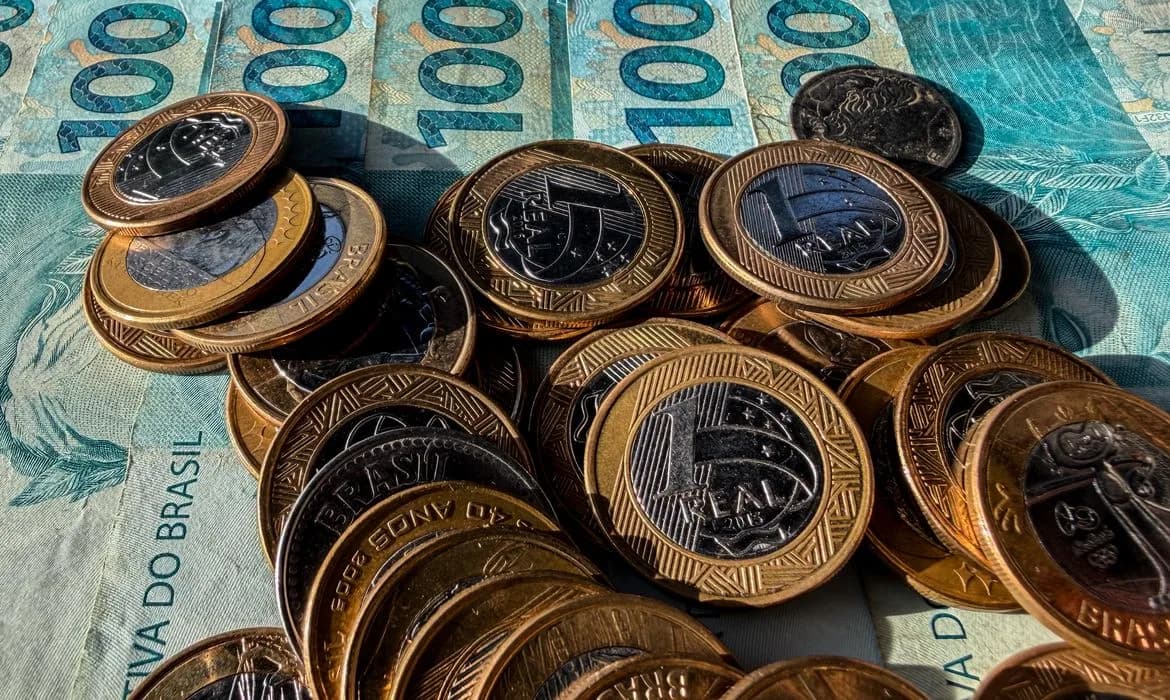 UNIÃO PAGA R$ 244 MILHÕES EM DÍVIDAS DE ESTADOS E MUNICÍPIOS EM SETEMBRO