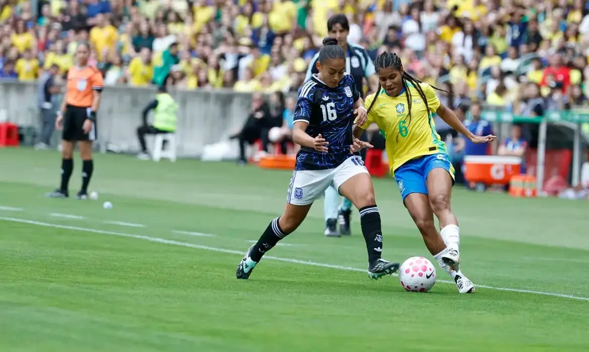 SELEÇÃO BRASILEIRA FEMININA ENFRENTA A ARGENTINA NESTA TERÇA-FEIRA