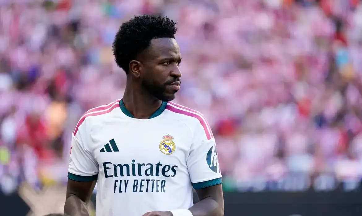 VINI JR. É SUSPENSO POR QUATRO JOGOS E DESFALCA REAL MADRID CONTRA O BARCELONA