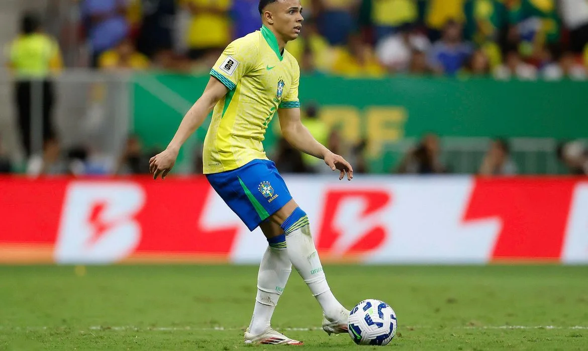 Wesley é cortado da Seleção Brasileira por lesão e Vanderson é convocado